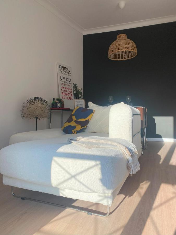 Lisbon, Renovated T2 Apartment Portas De Benfica Amadora Kültér fotó