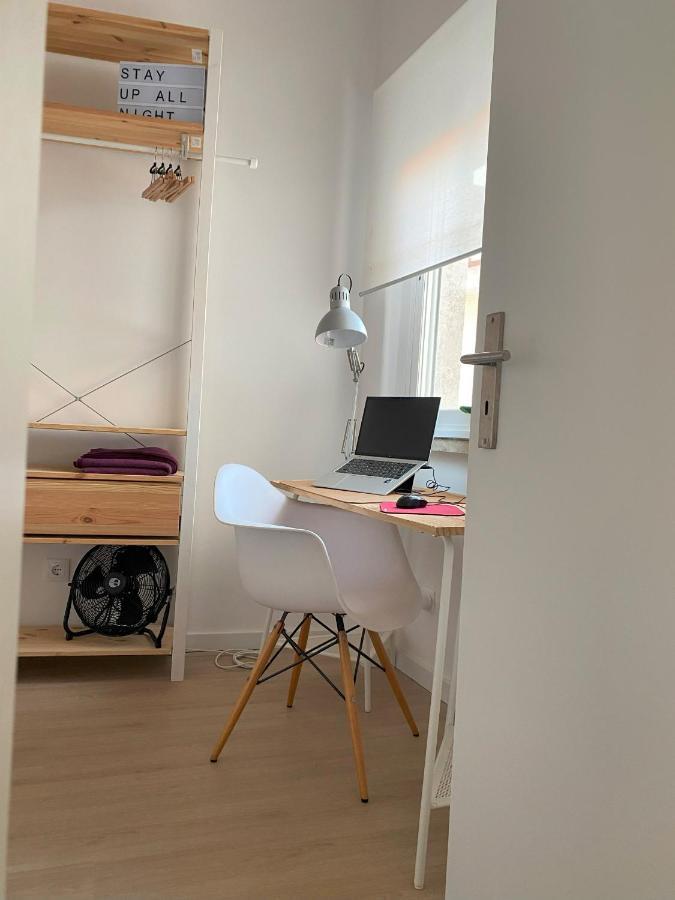 Lisbon, Renovated T2 Apartment Portas De Benfica Amadora Kültér fotó